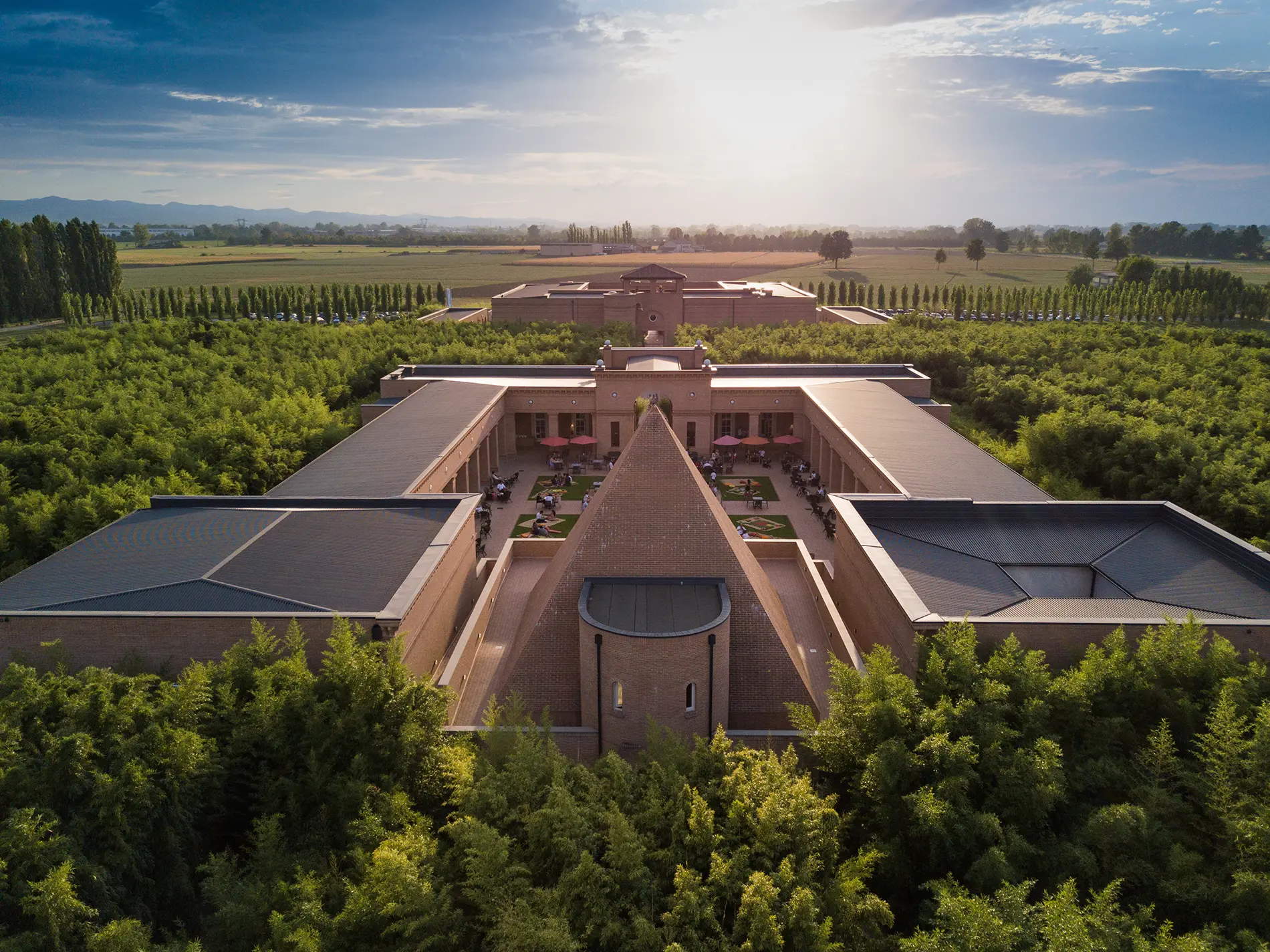 cicognani-wedding-in-emilia-romagna-Motor Valley